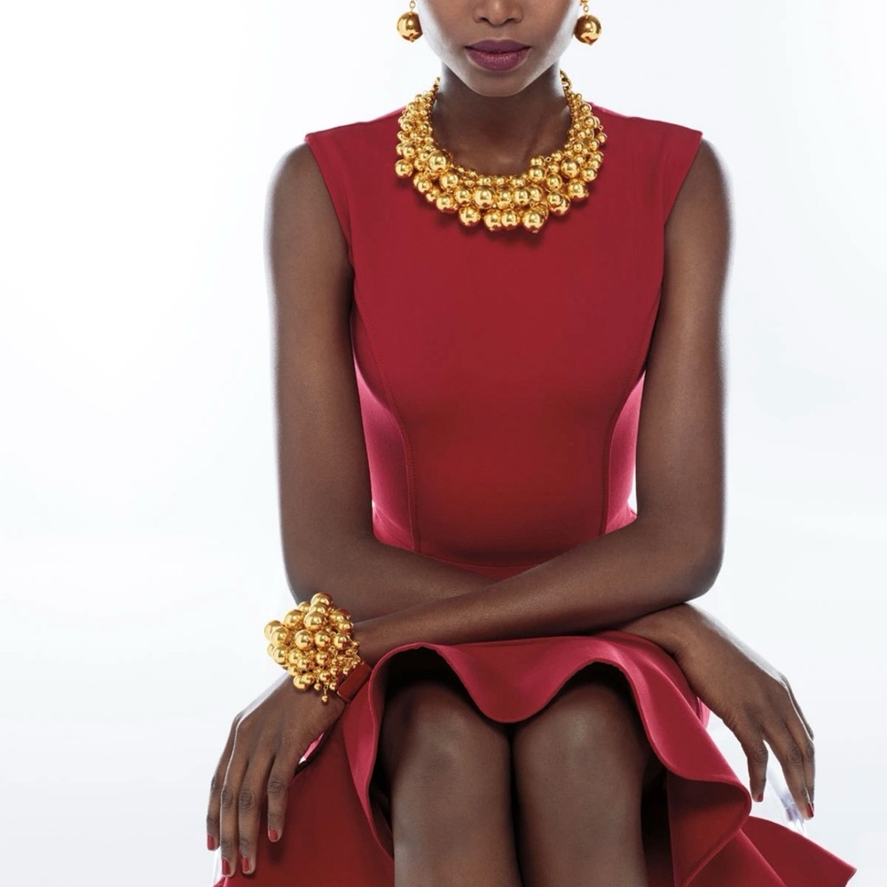 Oscar de La Renta, runway Elegant Gold Beaded Bracelet. - Picture 9 of 14